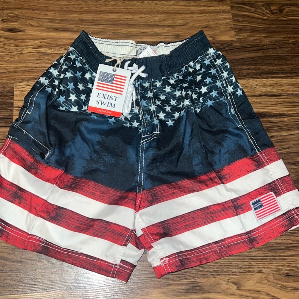 NWT Exist Swim Mens size Small swim trunks